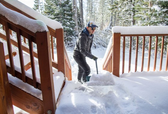 The best electric snow shovels and how they compare to snow blowers