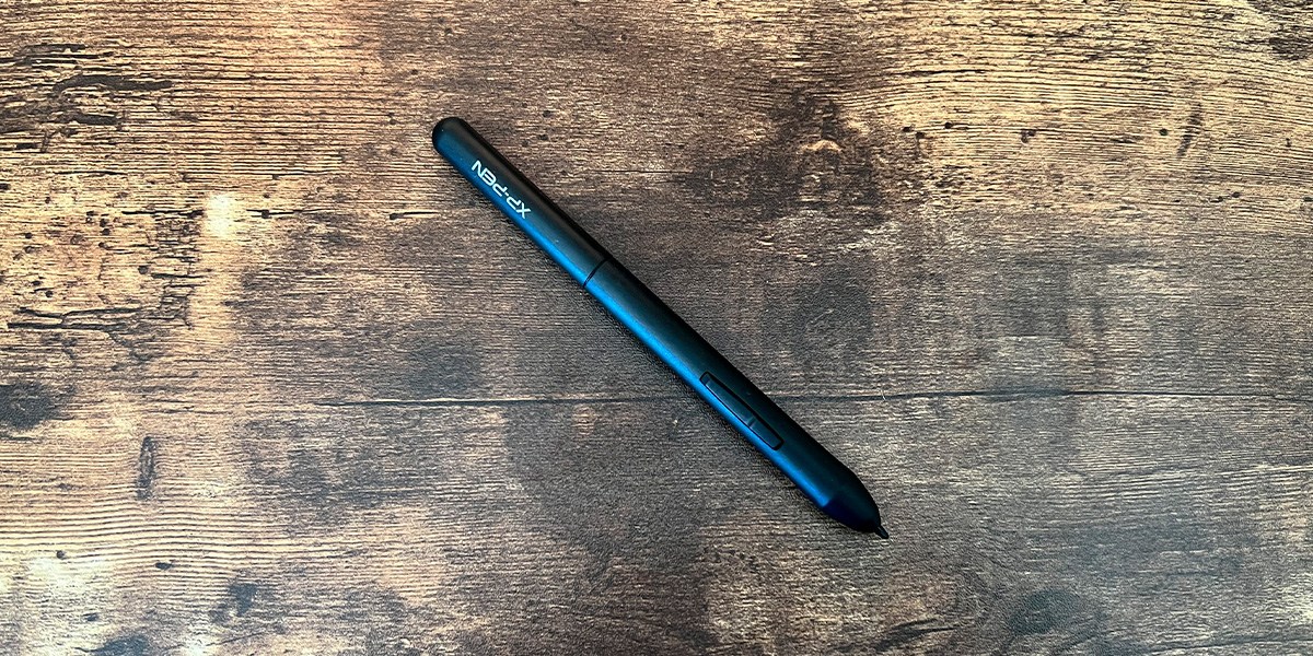 XP-Pen Star G640 Stylus on wooden background XP-Pen Star G640 Stylus on wooden background