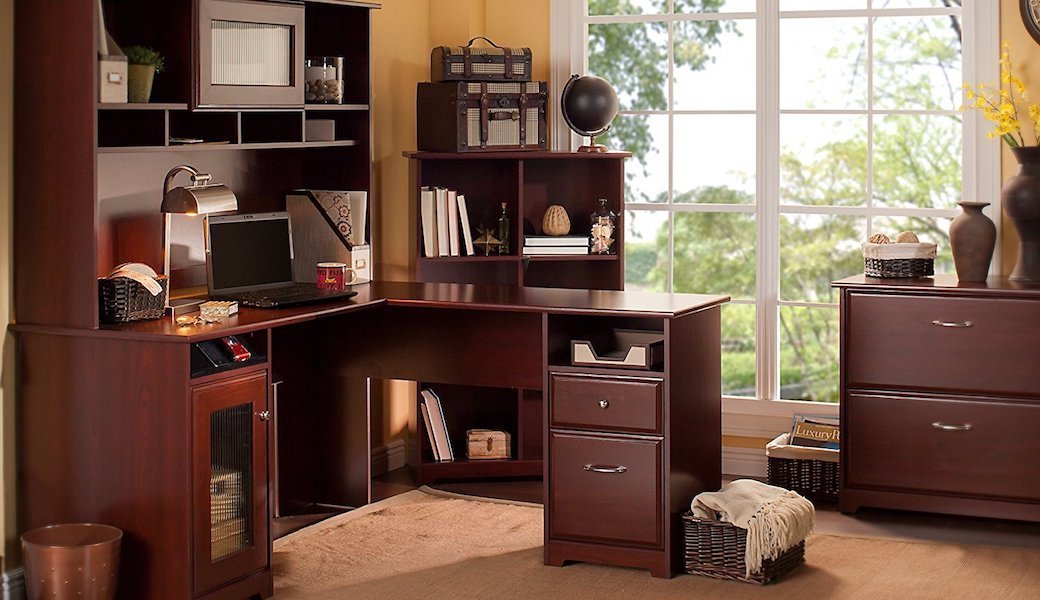 This Home Office Desk Has Over 3,800 5-Star Reviews on