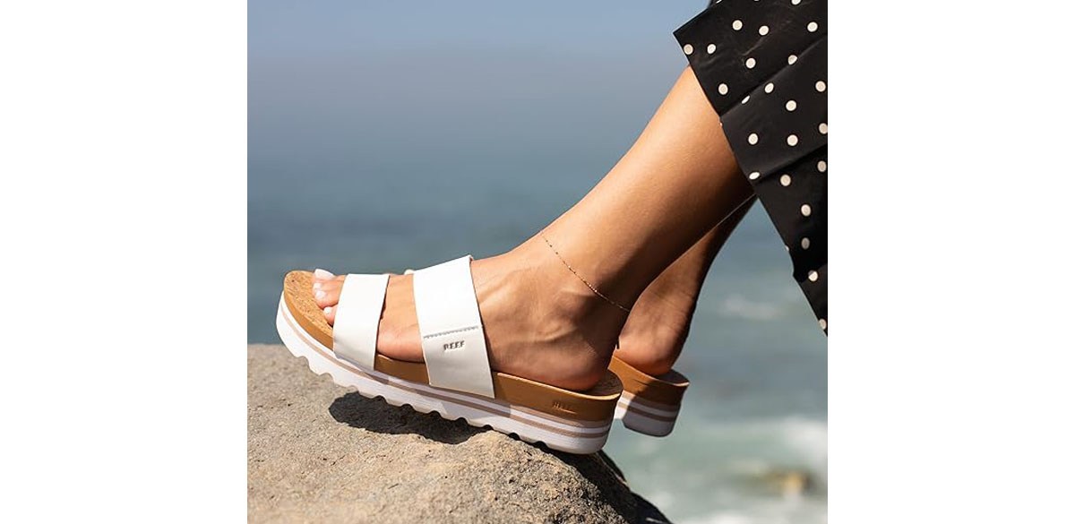 Reef Women's Cushion Vista Hi Platform Sandal