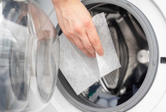 Dryer balls vs. dryer sheets