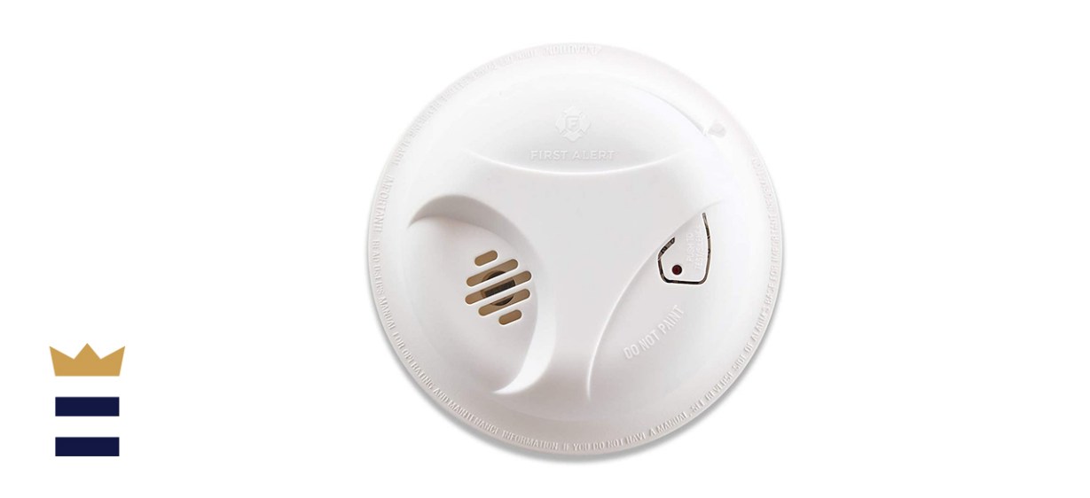 First Alert SA303CN3 Battery-Powered Ionization Smoke Alarm with Test/Silence Button