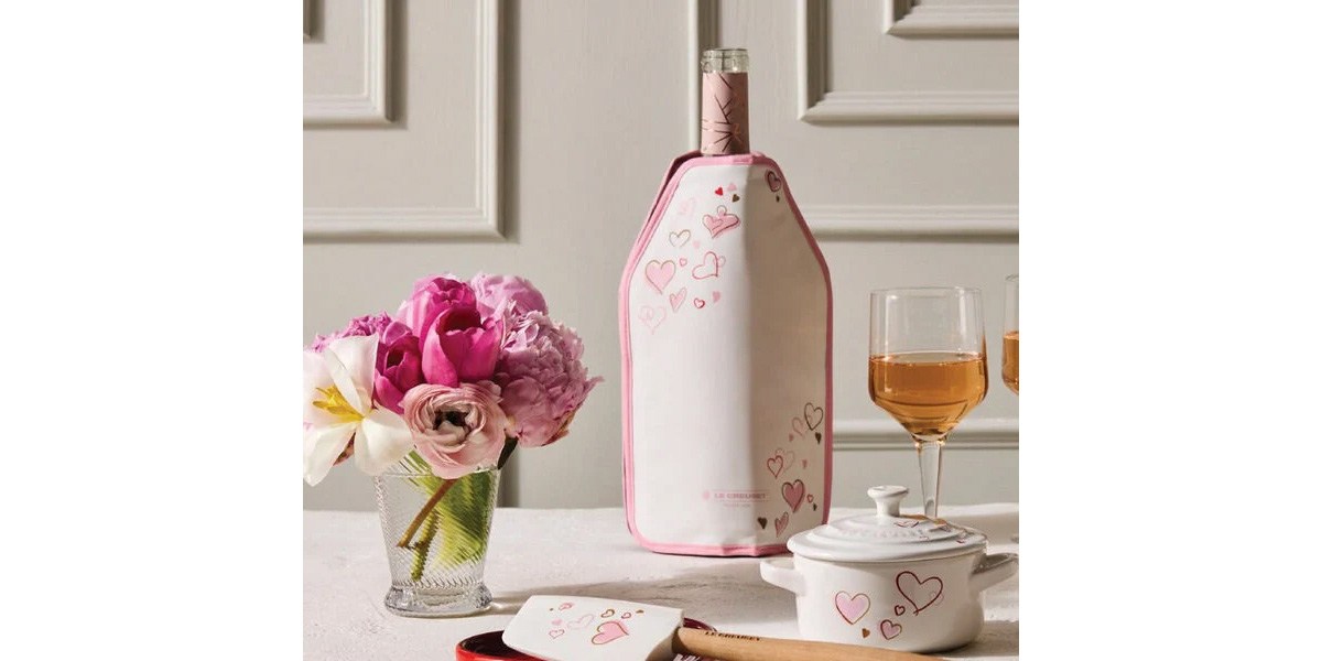 Le Creuset Mon Coeur Collection Wine Cooler Sleeve