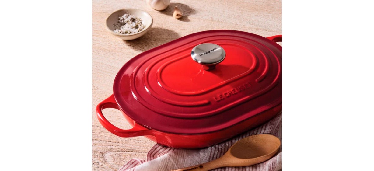 Le Creuset Signature Oval Casserole